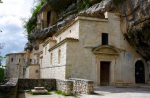 Travel Abruzzo with Italian Provincial Tours and visit the hermitage of Santo Spirito a Majella