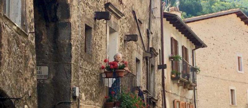 Leaning house in Scanno Scanno-village-touring-Abruzzo-Italy